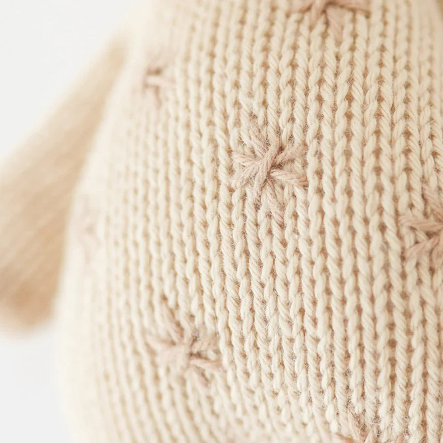 Bébé girafe | Cuddle + Kind
