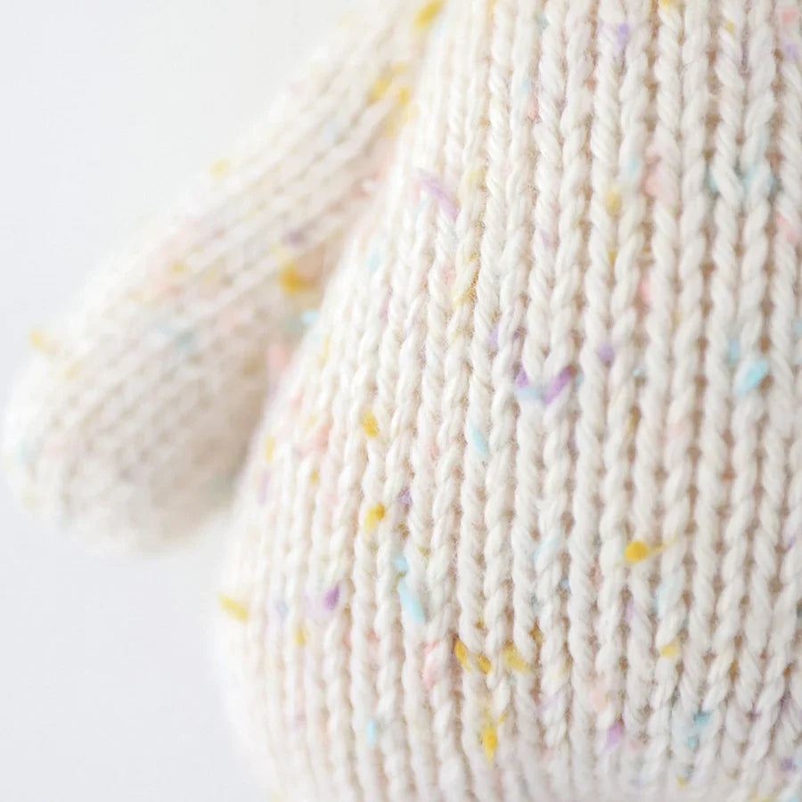 Chiot bébé, confettis | Cuddle + Kind