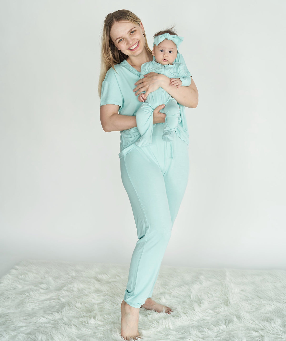 Bamboo Footies with Two Way Zipper (Cotton Candy)
