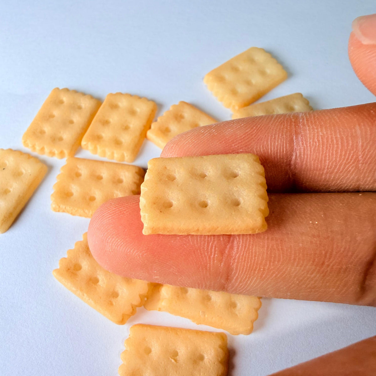 Breloques biscuits minces pour bricolage