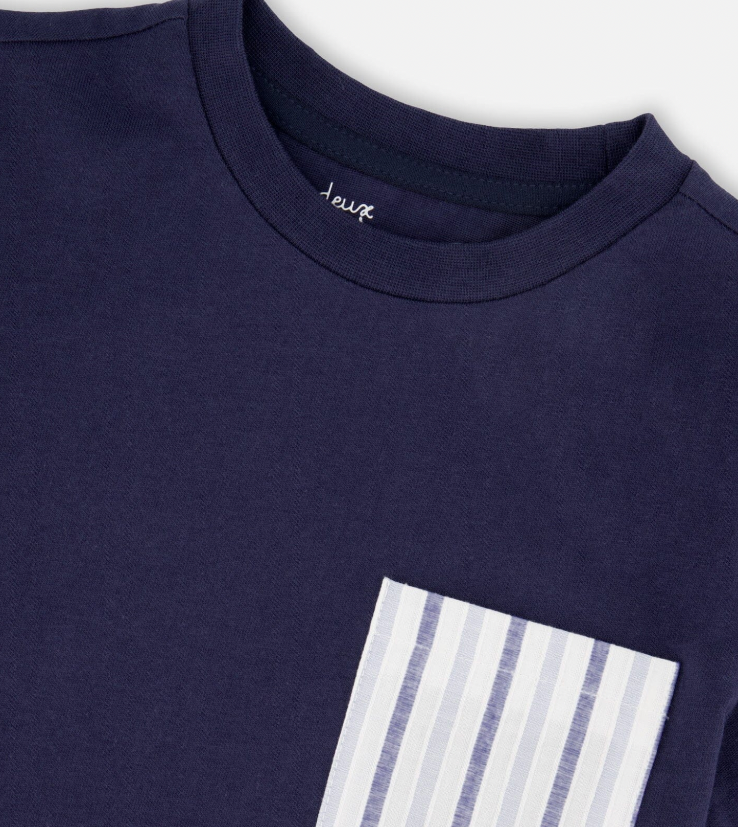 T-Shirt avec poche poitrine | Bleu foncé | Deux par Deux