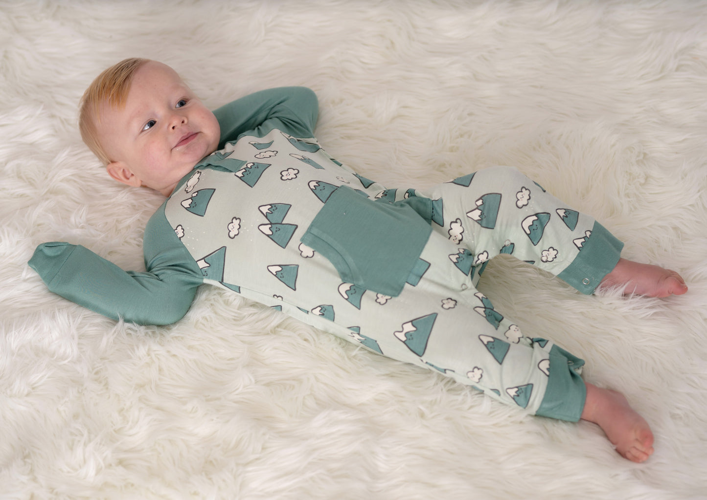 Bamboo Long Sleeve Romper w/Kangaroo Pocket (Snowy Rockies Print)