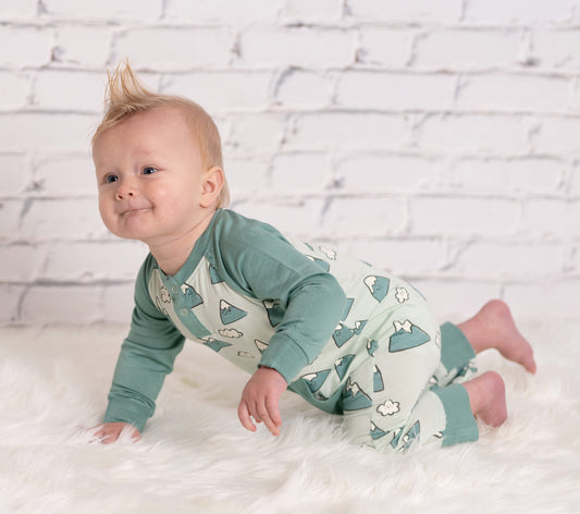 Bamboo Long Sleeve Romper with Kangaroo Pocket (Snowy Rockies Print)