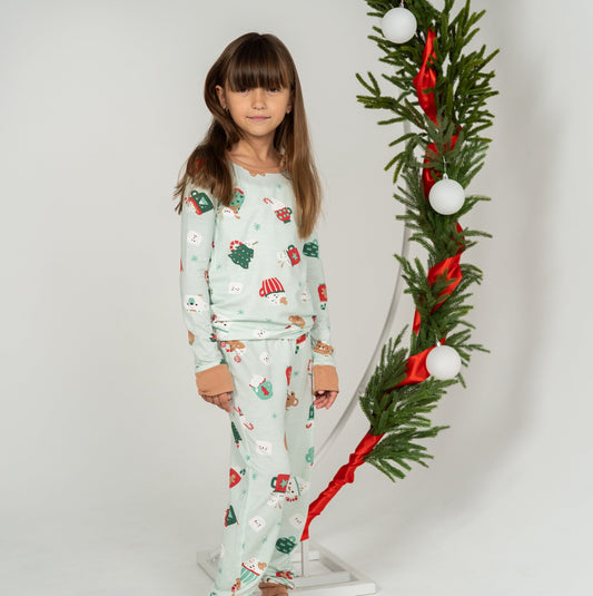 Bamoboo Long Sleeve Pajama Set & Coloring Book (Festive Cocoa Print)