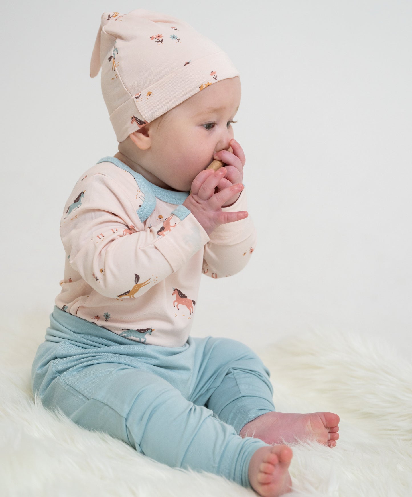 Bamboo Knot Hat (Unicorn Meadow Print)