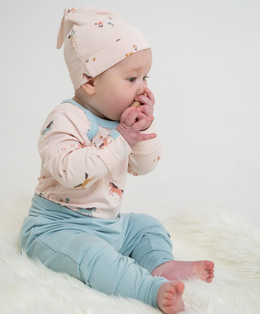 Bamboo Knot Hat (Unicorn Meadow Print)