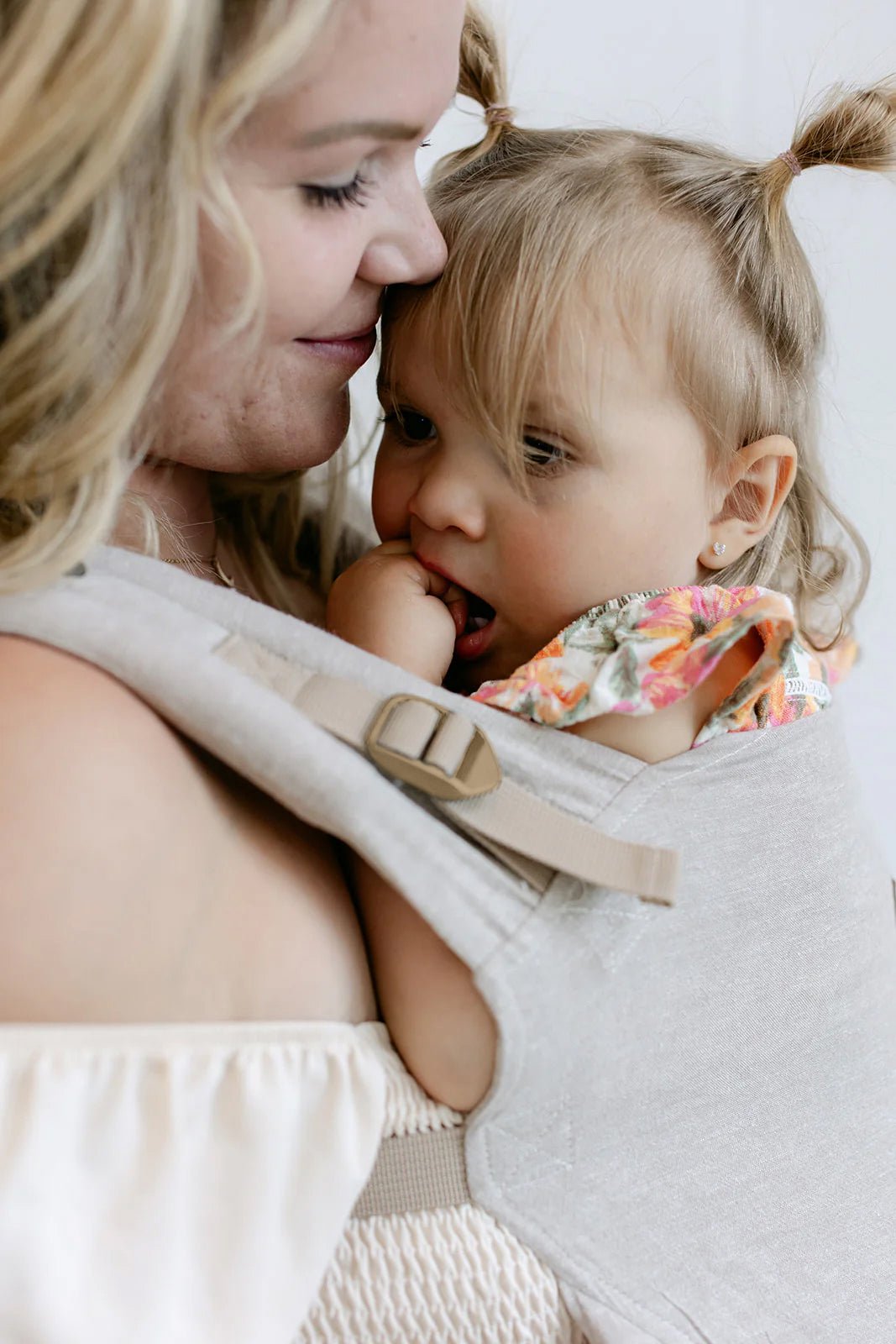 Beluga Cove Baby Carrier – Dune