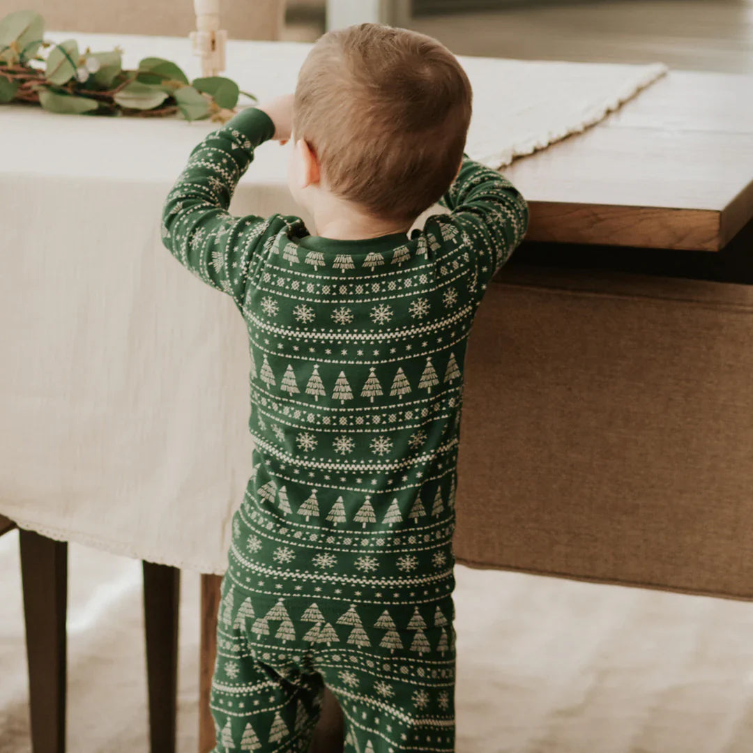 Ensemble de pyjama imprimé Fair Isle Festif Firs sur vert sapin | Petit Lem
