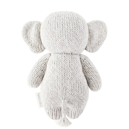 Bébé éléphant | Cuddle + Kind