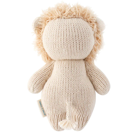 Baby lion | Cuddle + Kind