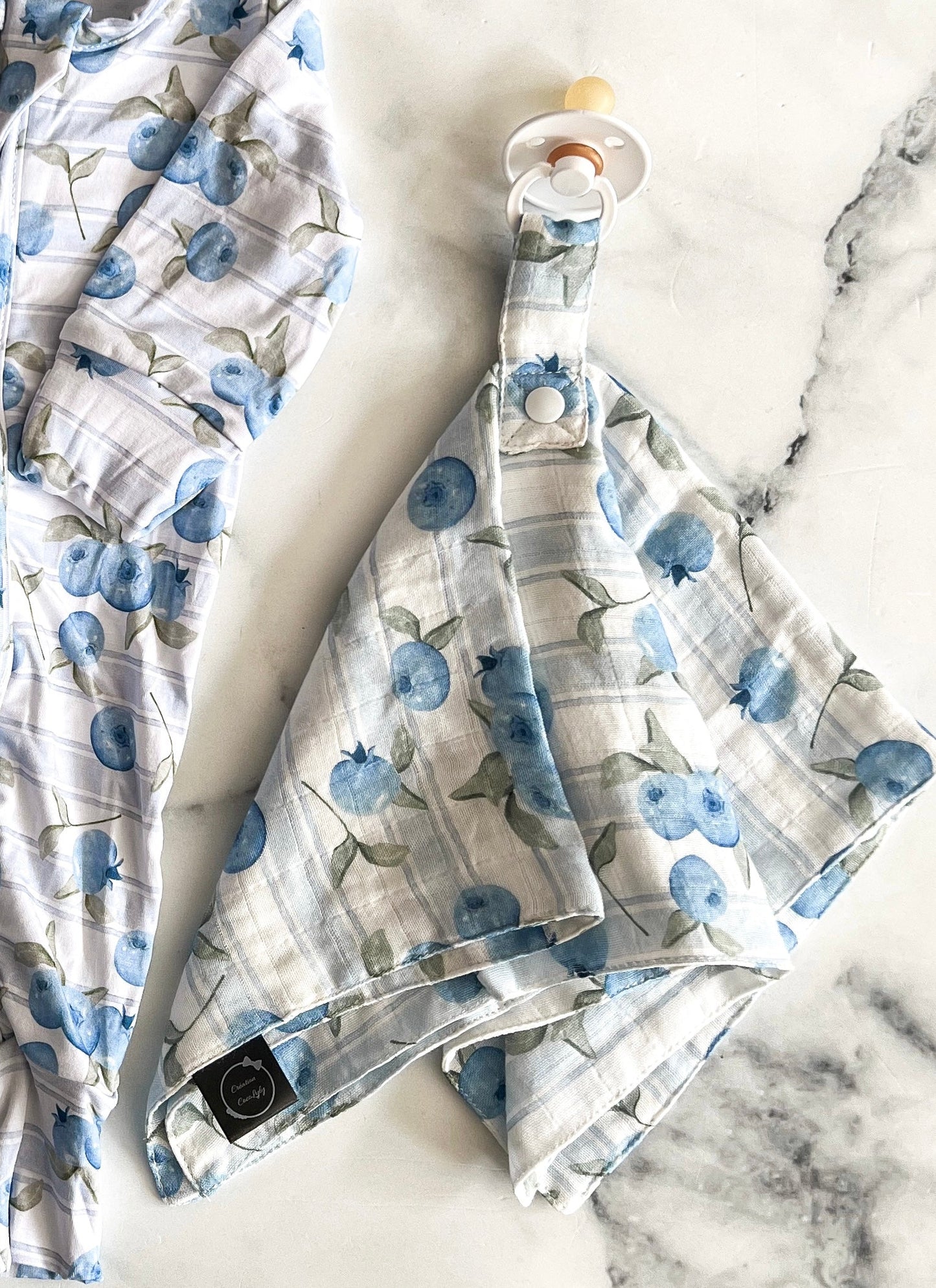 Bamboo Muslin Pacifier Clip - Blueberries