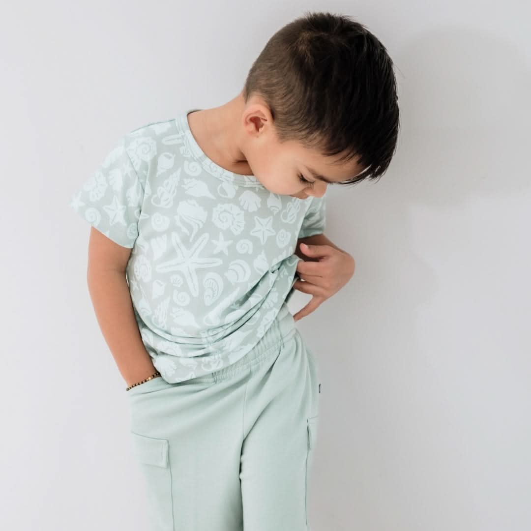 T-shirt bébé/enfant en bambou à imprimé intégral | Fête Flamant rose