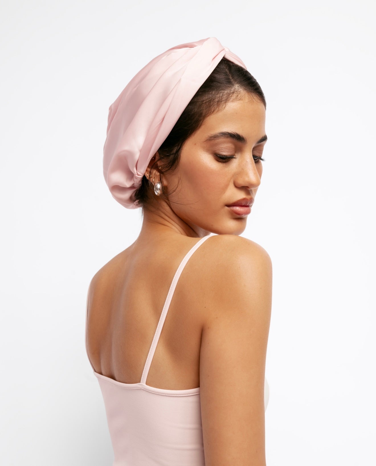 Bonnet en satin