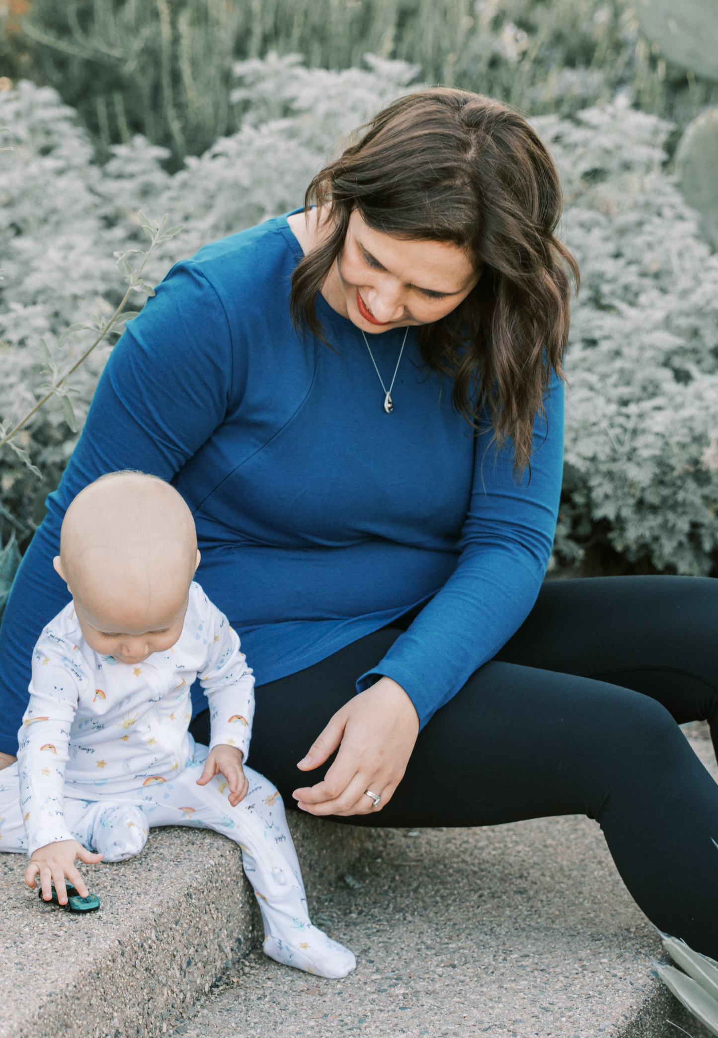 Zoe Long-Sleeve Zipper Nursing Top