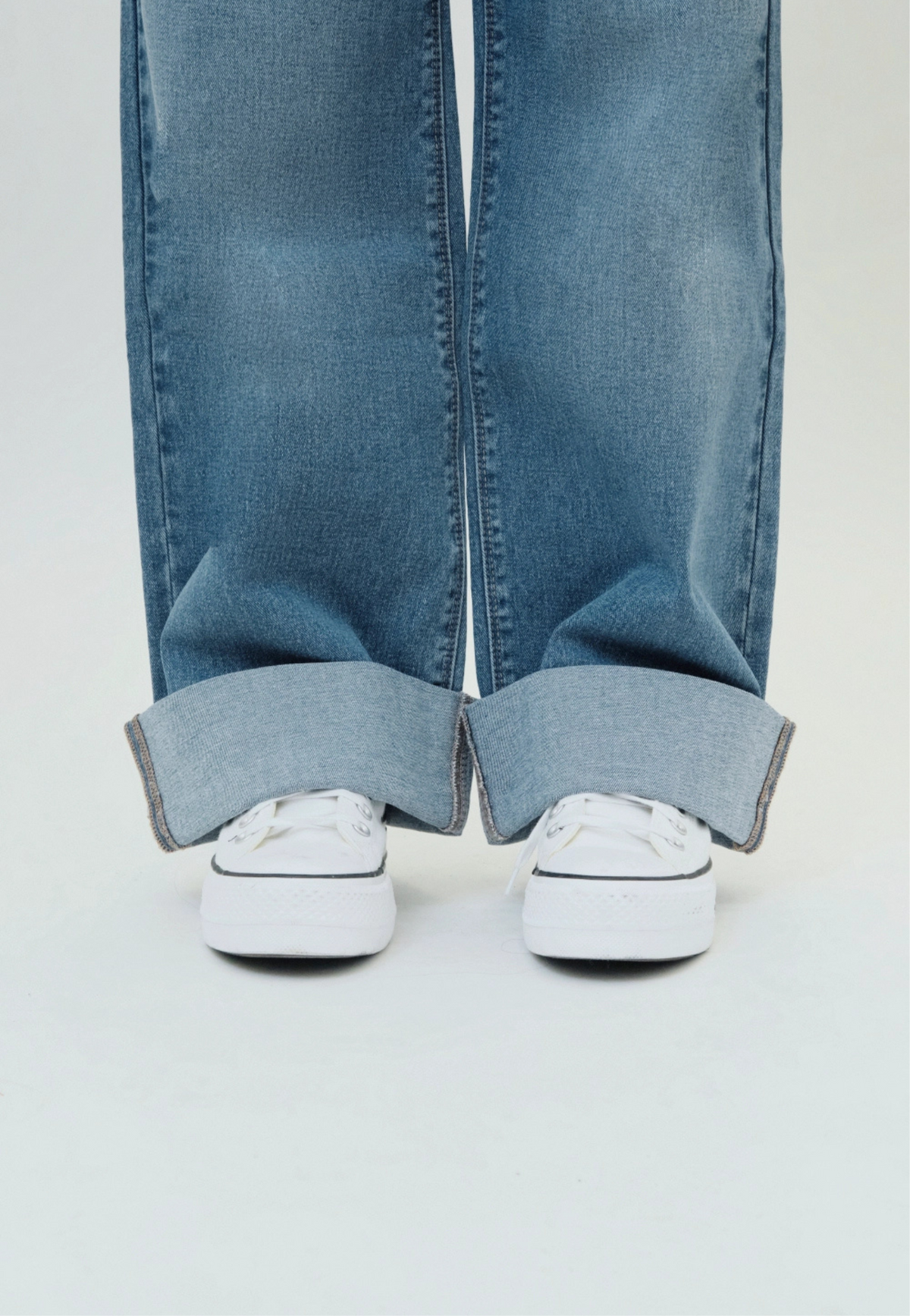 Willa Roll-Cuff Wide-Leg Maternity Jeans