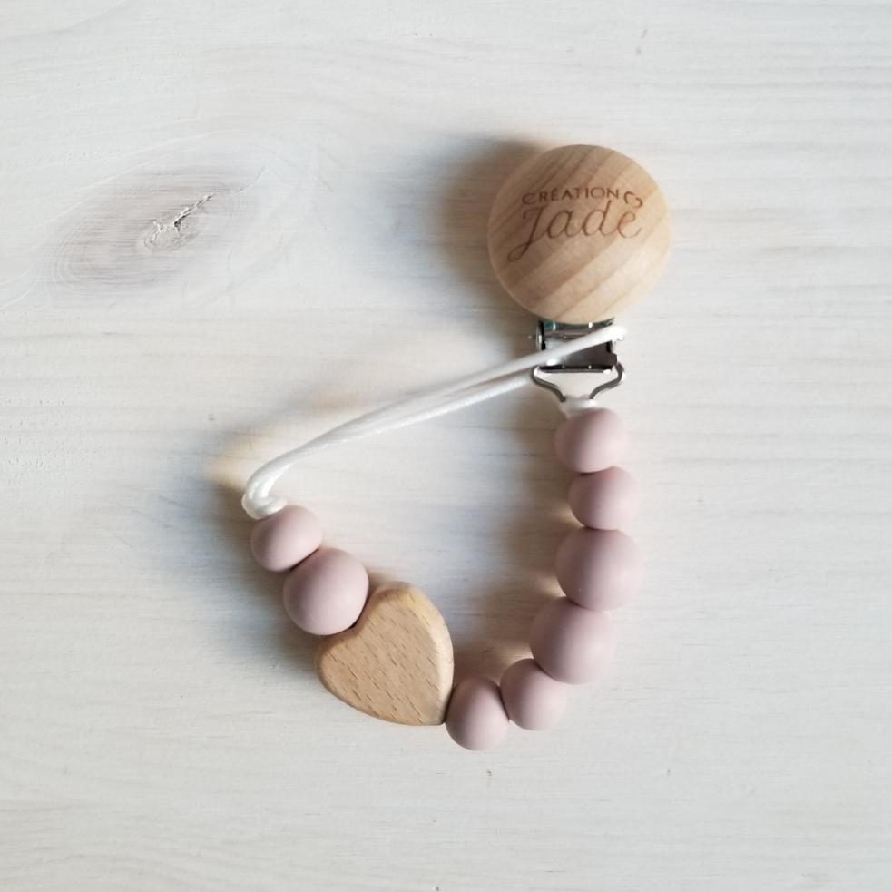 Attache-tétine en bois - Amour maternel - Lilas