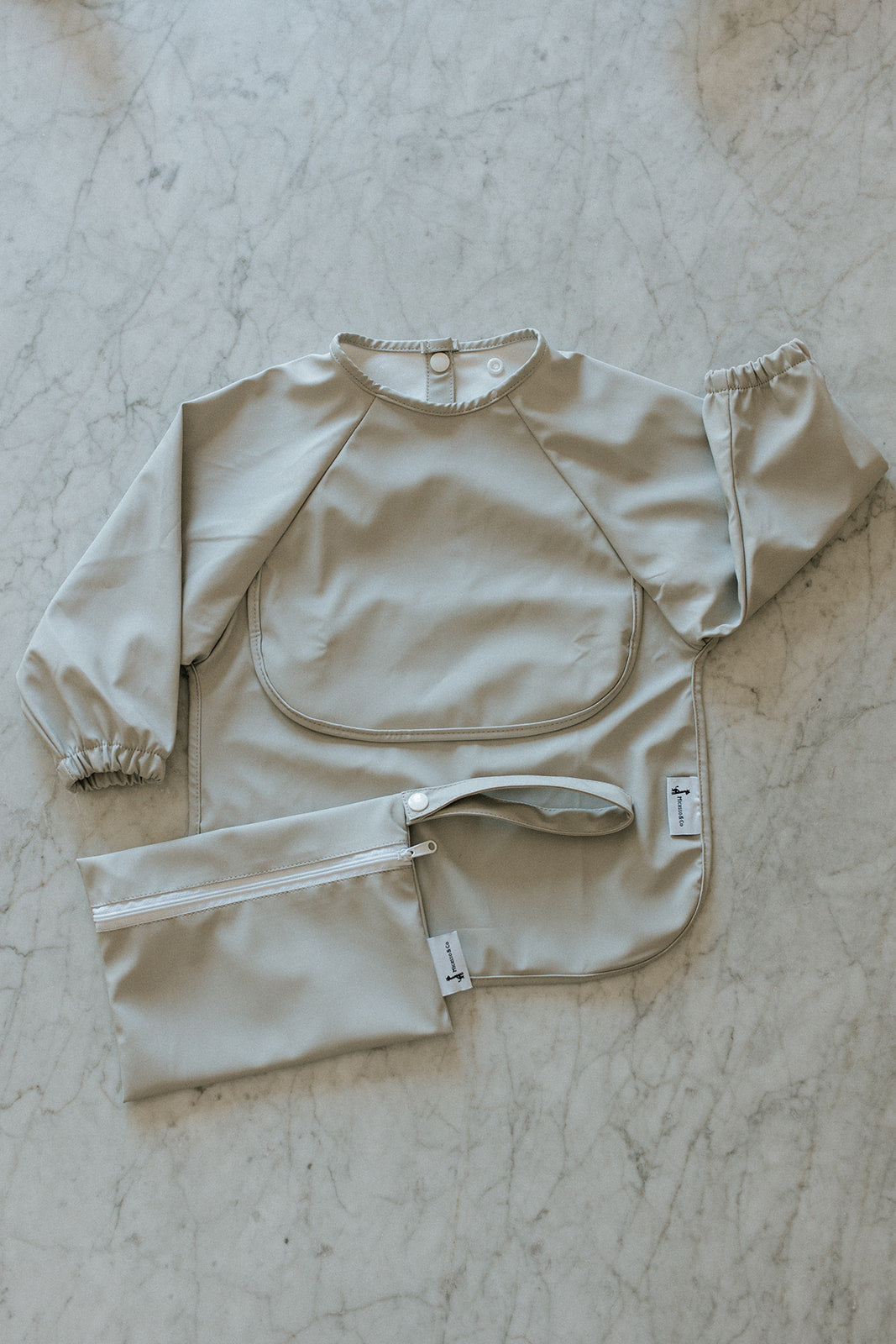 Bavette à manches longues imperméable avec poche | 6-24 mois