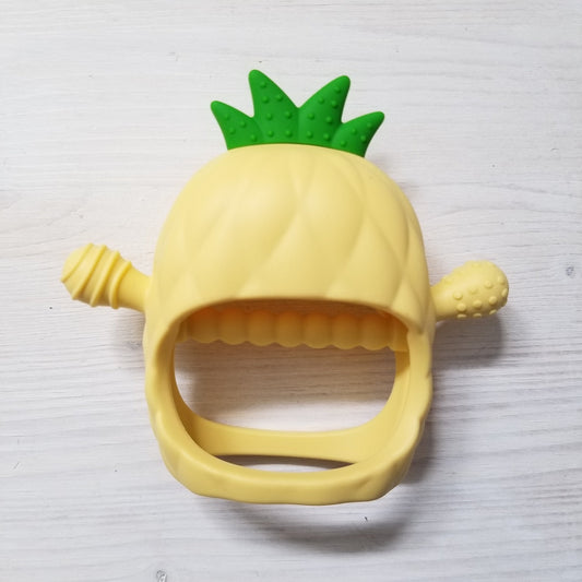 Création Jade Teething Mitten - Pineapple