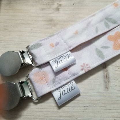 Attache-suce tissu - Délicates fleurs lilas