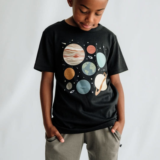 T-shirt graphique Bamboo pour jeunes | Big Energy en noir
