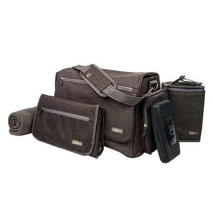 Ültra: Complete Diaper Bag || Ültra: Le sac à couches pour tous vos besoins