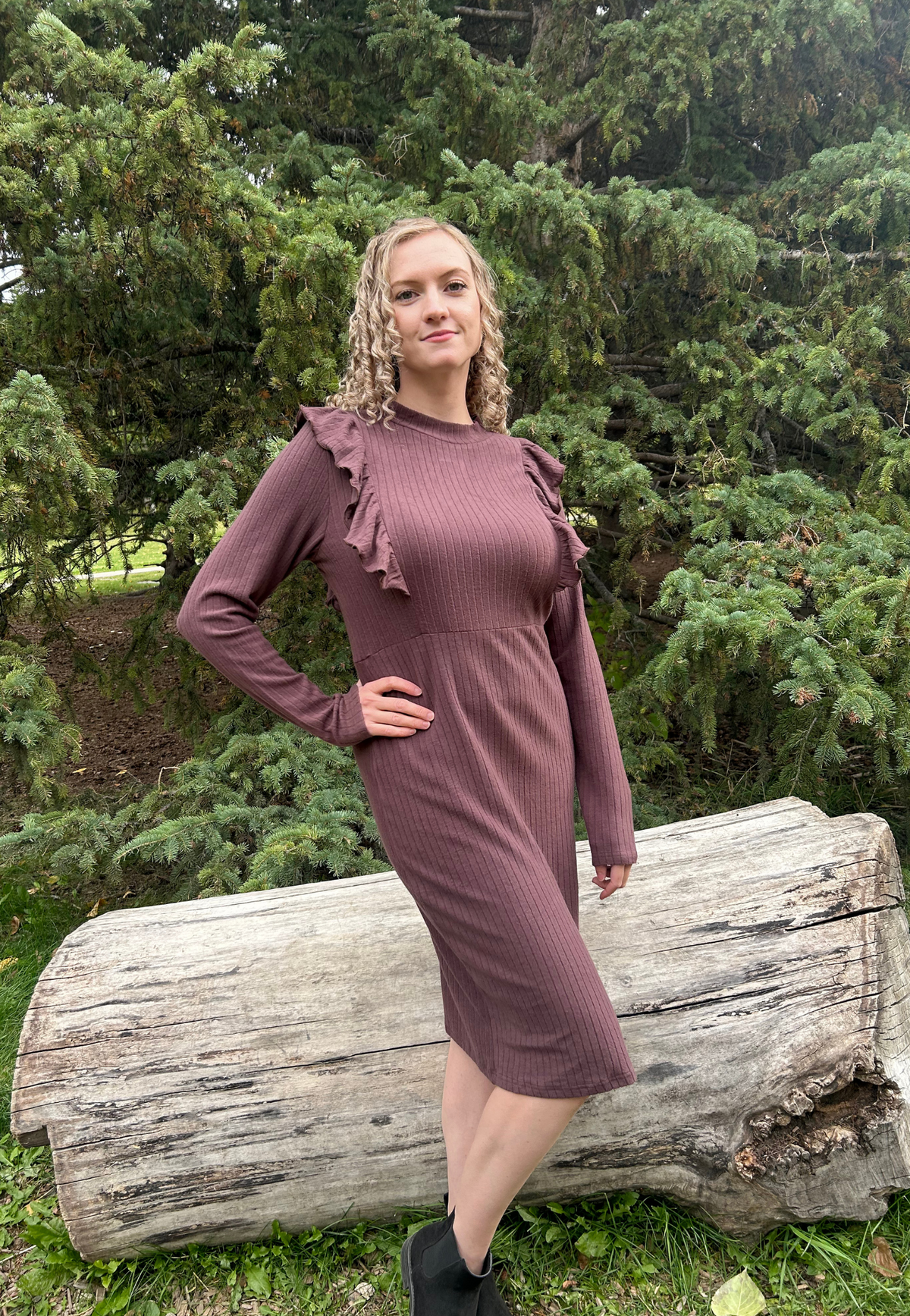 Robe de maternité chocolat à volants