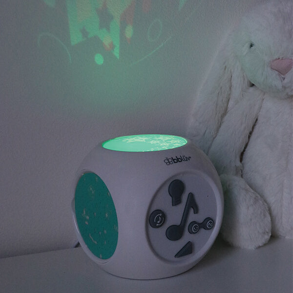 Kübe: Musical Projection Night Light || Kübe: Veilleuse musicale avec projection