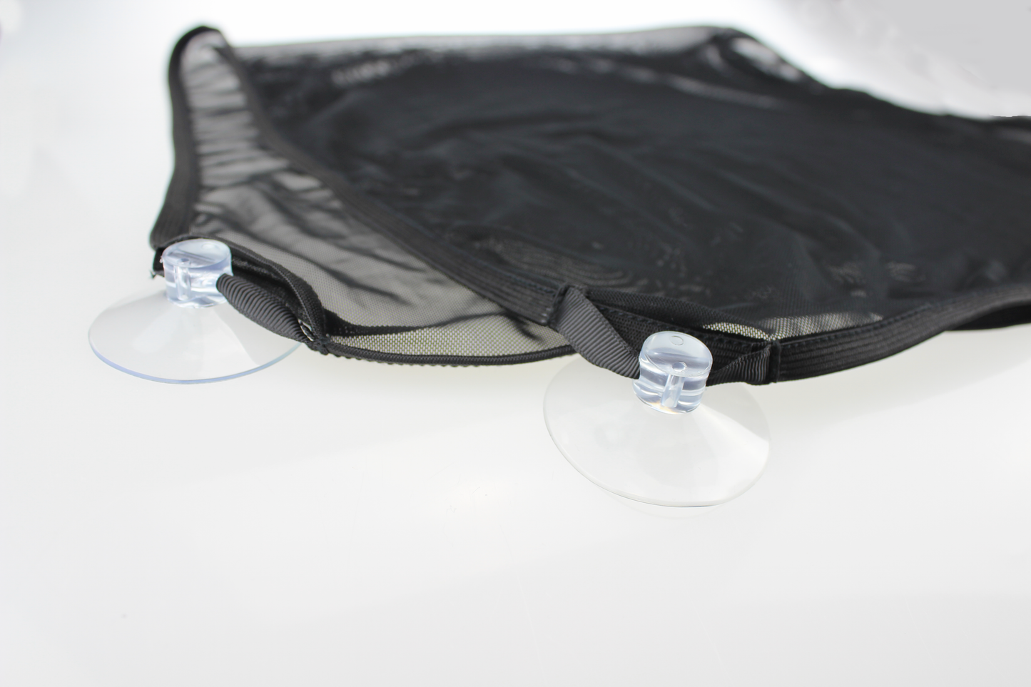sunshade-for-car-with-succion-cup