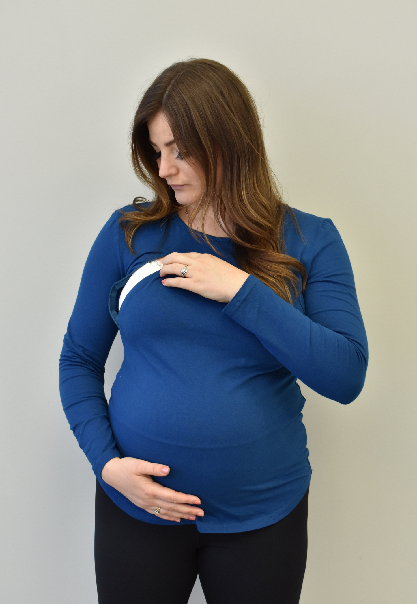 Zoe Long-Sleeve Zipper Nursing Top