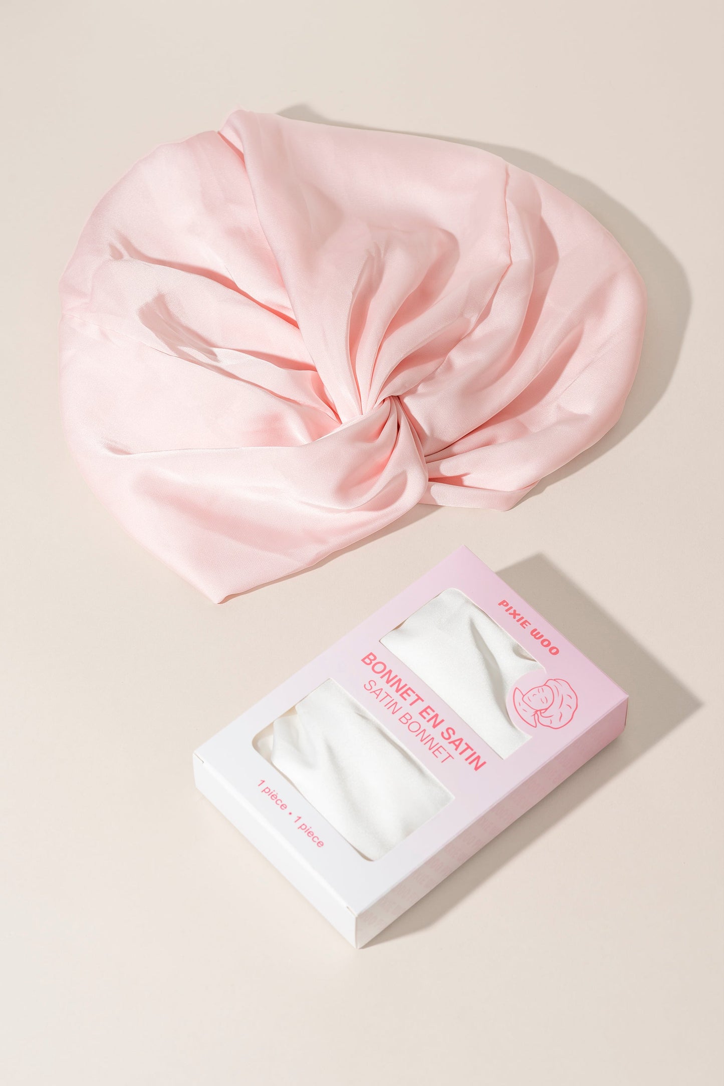 Bonnet en satin