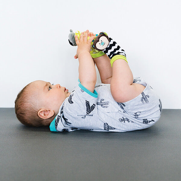 Düo: Foot Finders Baby Socks || Düo: Attrapes-pieds pour jouer
