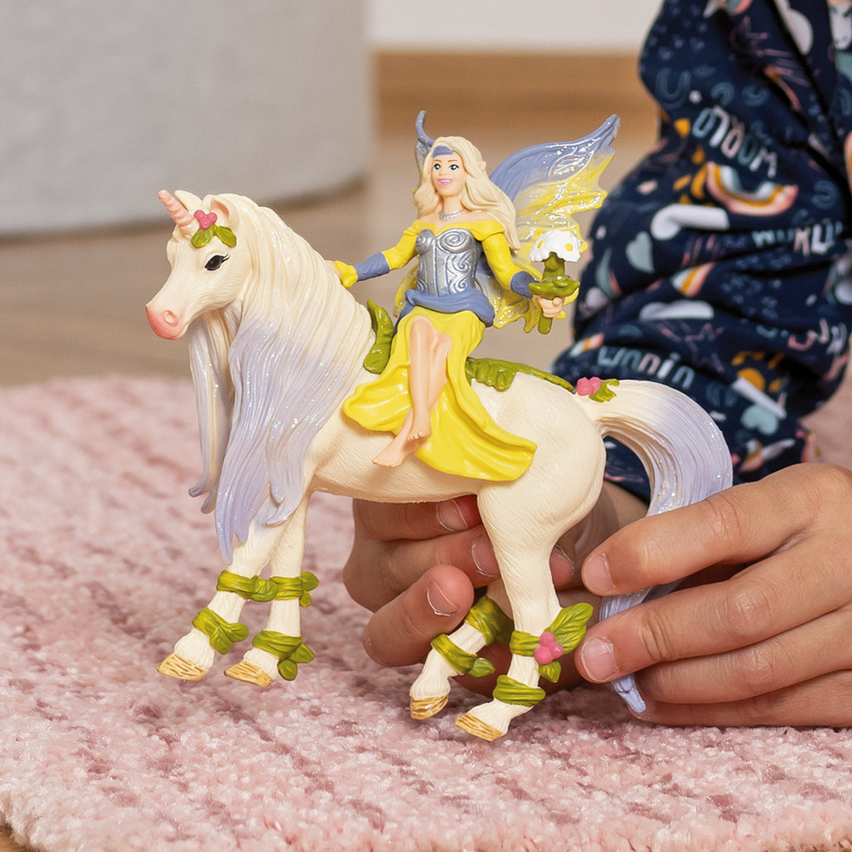 Fée Sera et sa licorne fleurie