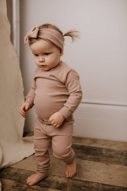 Organic Cotton Two-Piece Baby Outfit, Vintage Mauve | ba.be.O Canada