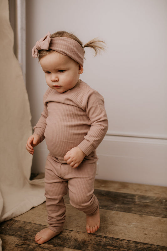 Organic Cotton Two-Piece Baby Outfit, Vintage Mauve | ba.be.O Canada