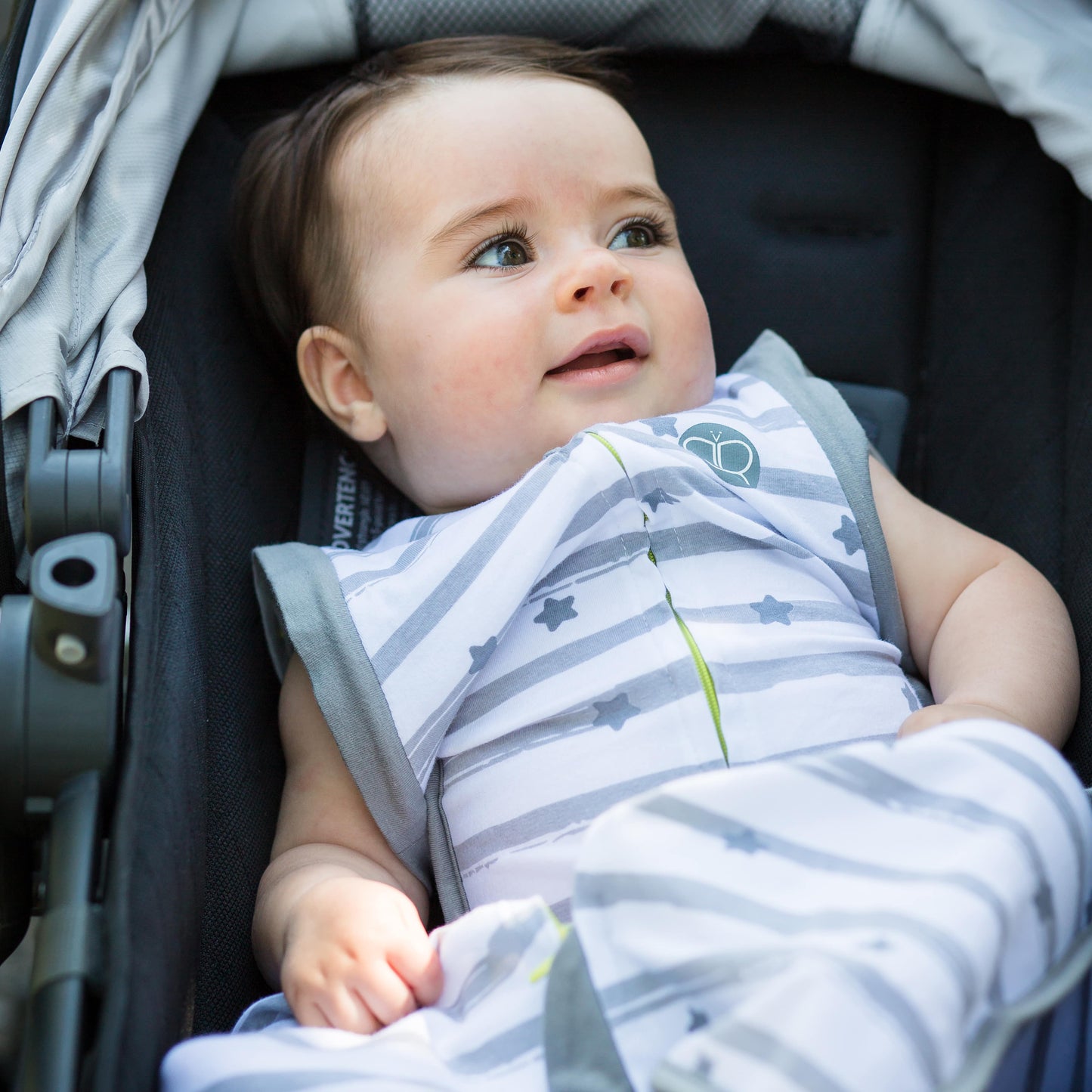 Sleëp: 3 in 1 Convertible Swaddle || Sleëp: Emmailloteuse convertible 3 en 1 pour sommeil