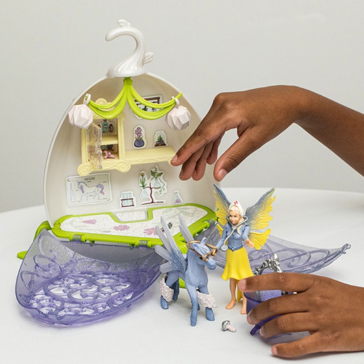 Vétérinaire magicienne en herbe