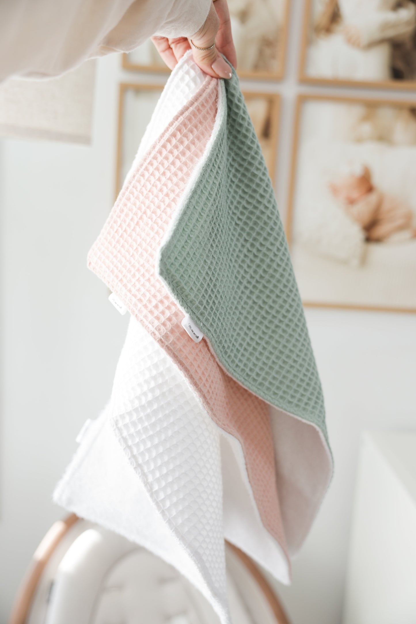 Shoulder burp cloth