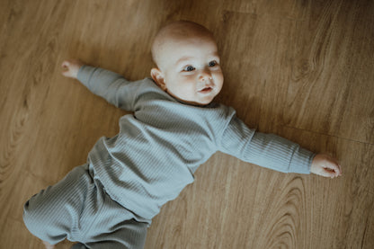 Ensemble deux pièces en coton biologique pour bébé, bleu Harbour | ba.be.O Canada
