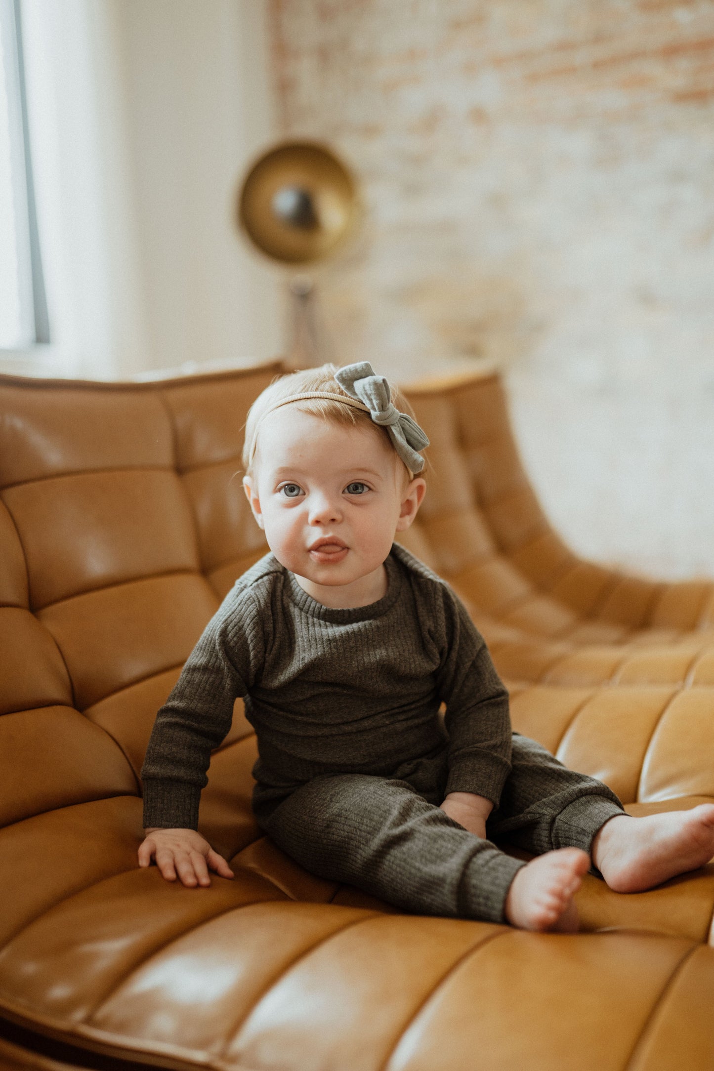 Organic Cotton Two-Piece Baby Outfit, Charcoal | ba.be.O Canada