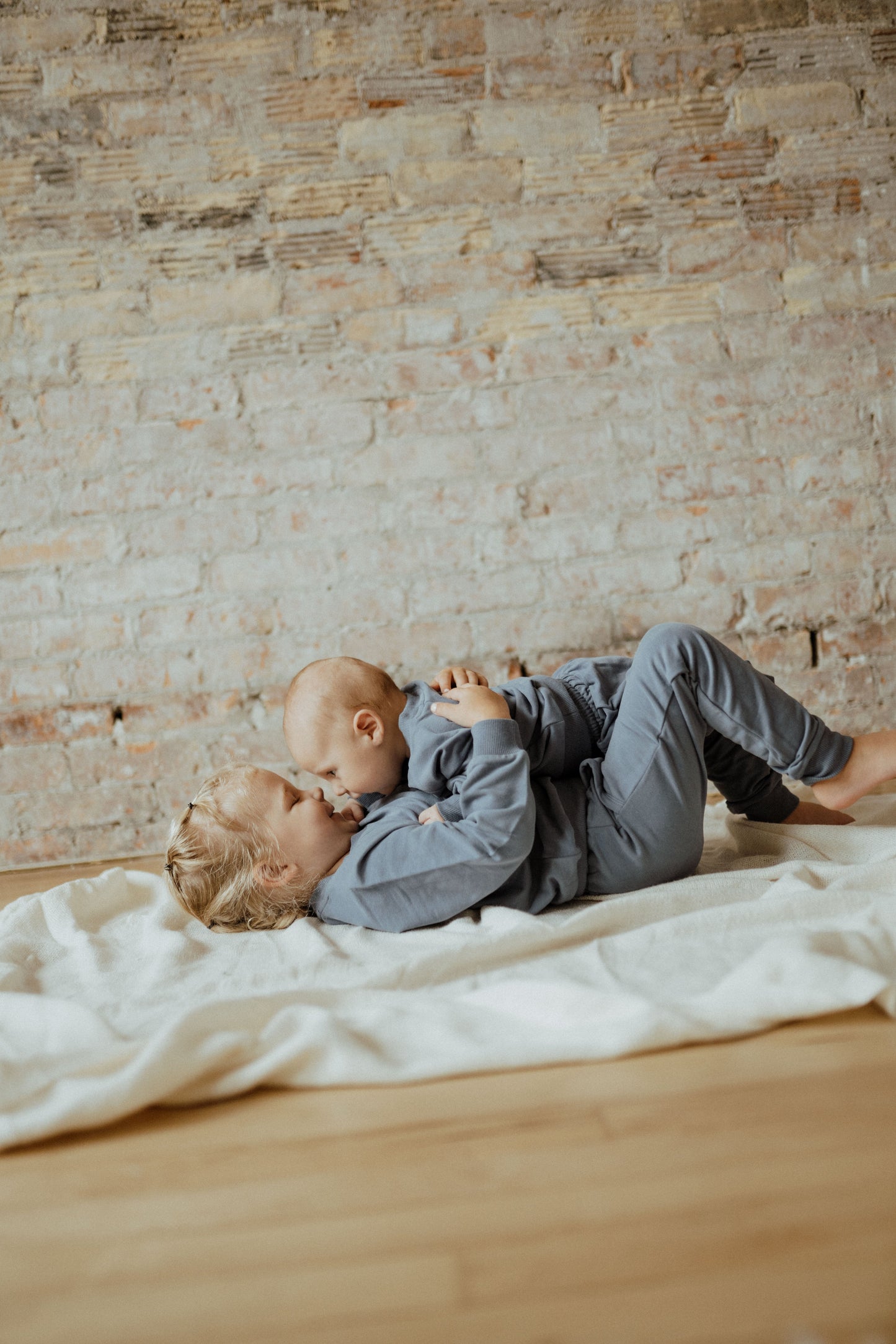 Ensemble de survêtement en coton biologique pour bébés et tout-petits, bleu | ba.be.O Canada