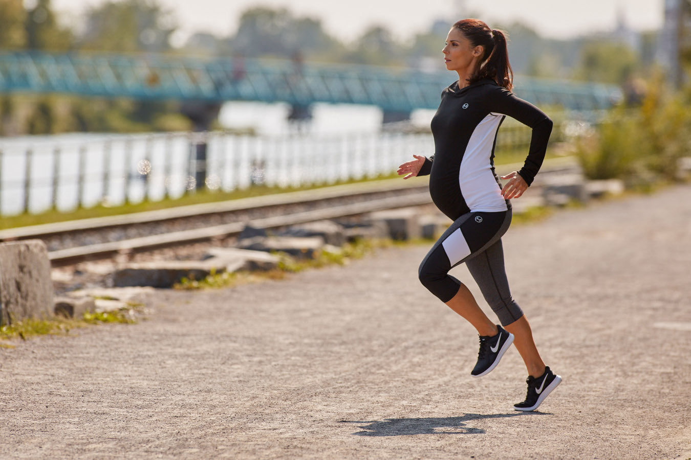STABILITY Active Pull Over Hoodie