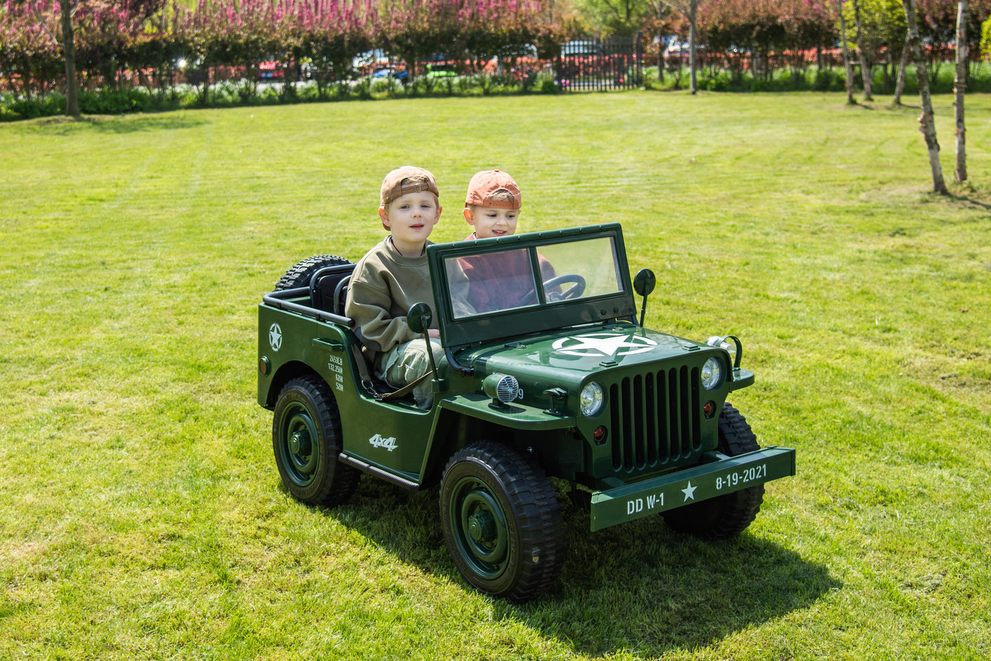 Voiture électrique pour enfants 24 V Jeep militaire 3 places DELUXE avec télécommande