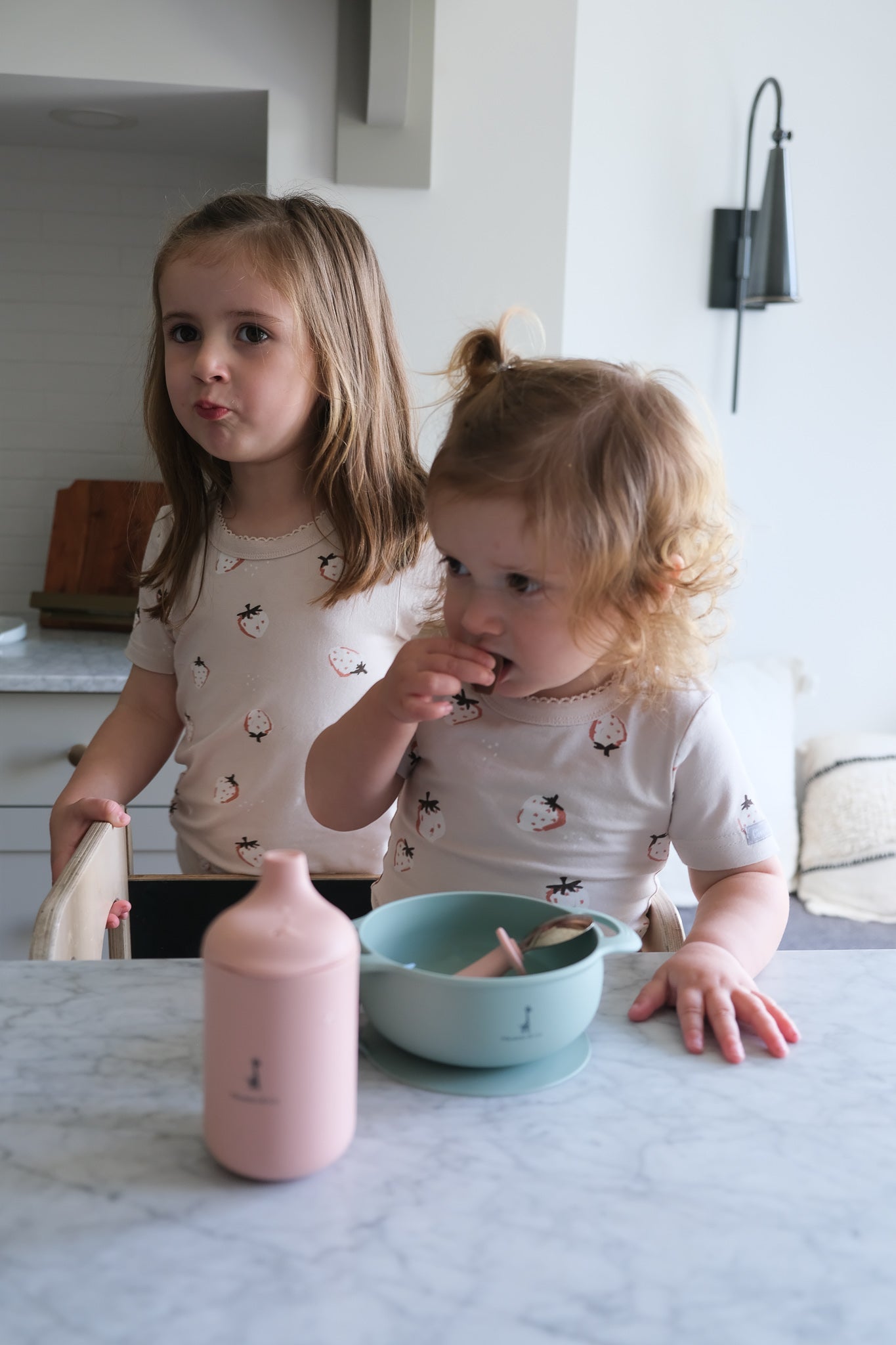 Gobelet en silicone à paille et à bec