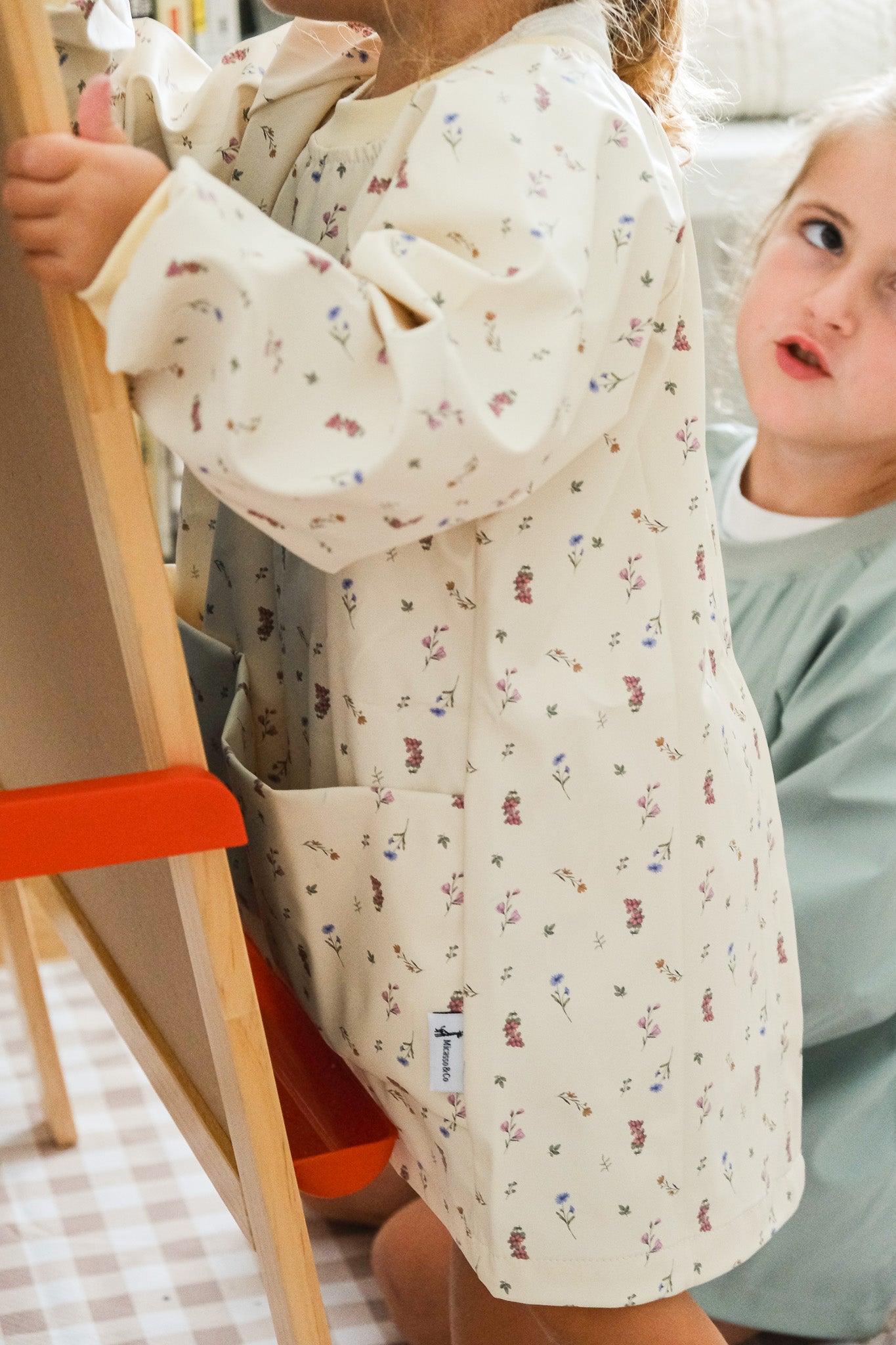 Waterproof artist apron for children