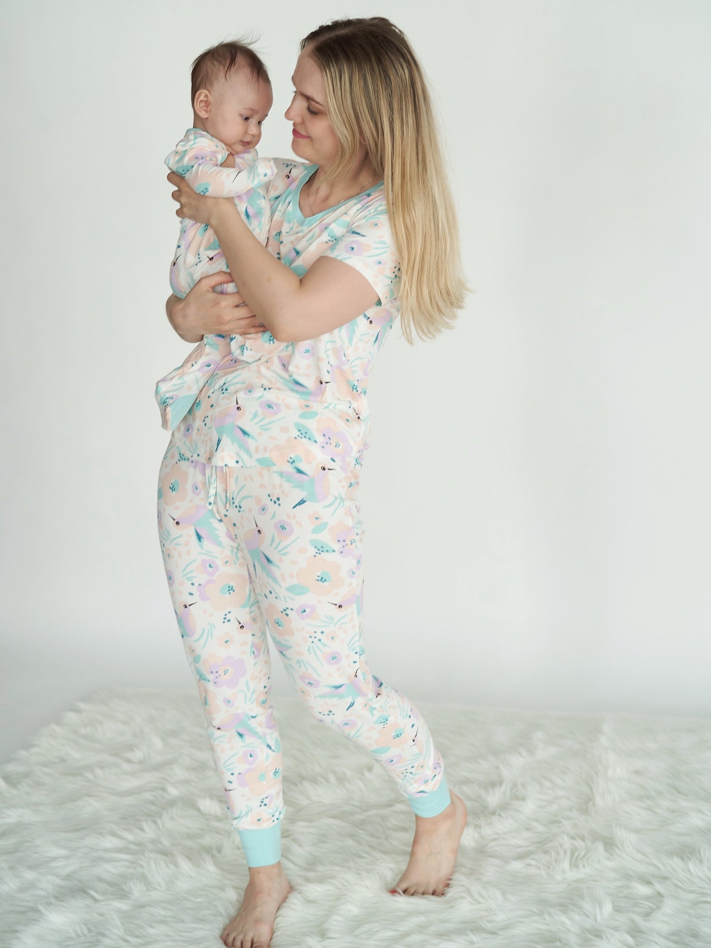 Women's Bamboo Short Sleeve Pajama Set (Hummingbird Garden Print)