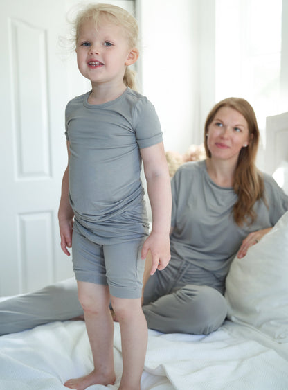 Pyjama en rayonne de bambou avec haut à manches courtes et short — Pigeon