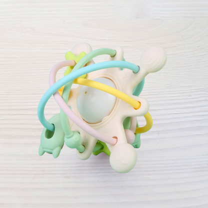 Jouet hochet Création Jade - Globe pastel