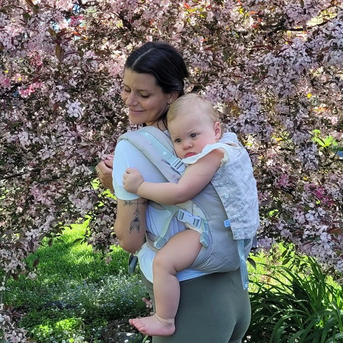 PöpNgo: Compact Baby Carrier