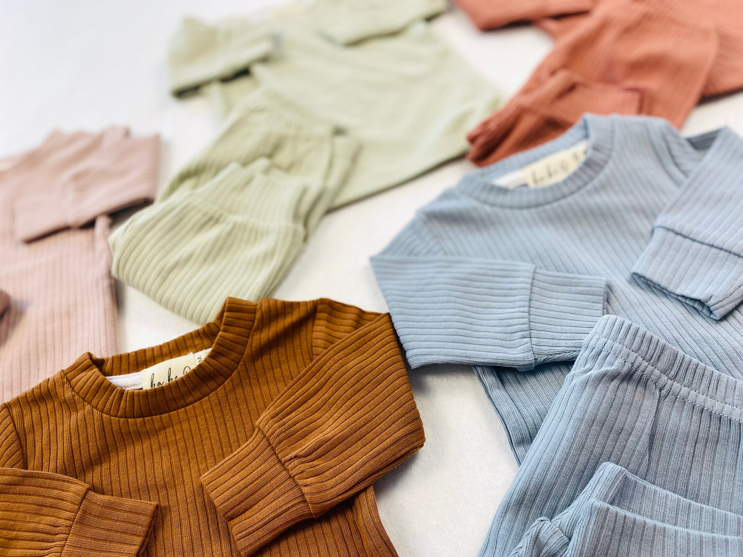 Organic Cotton Two-Piece Baby Outfit, Rose | ba.be.O Canada