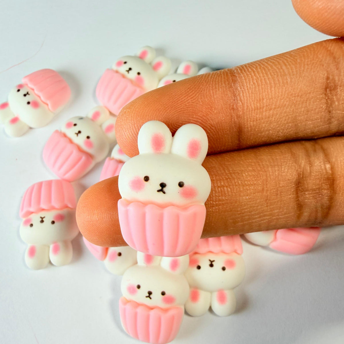 Breloques cupcakes lapins pour bricolage